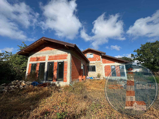 КЪЩА В ГР.ШАБЛА